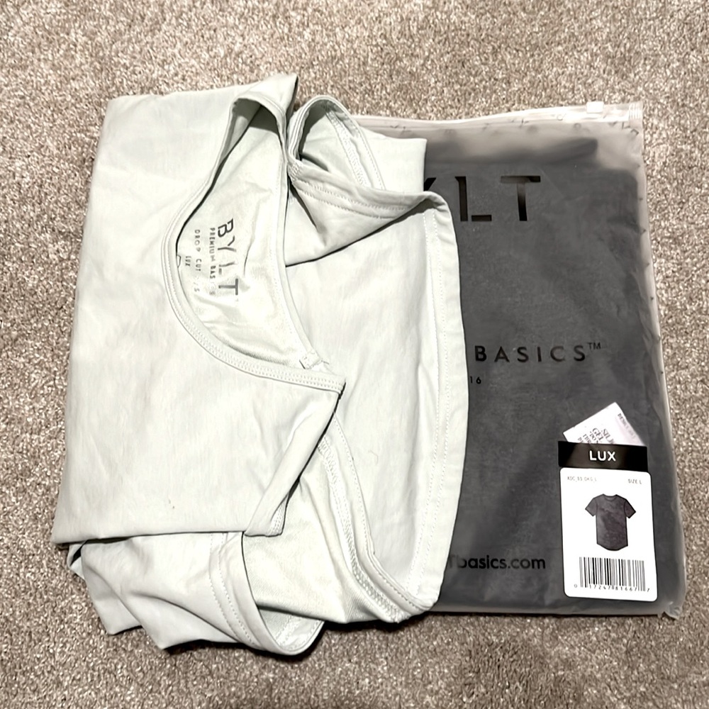 2 Drop-Cut: LUX t-shirts